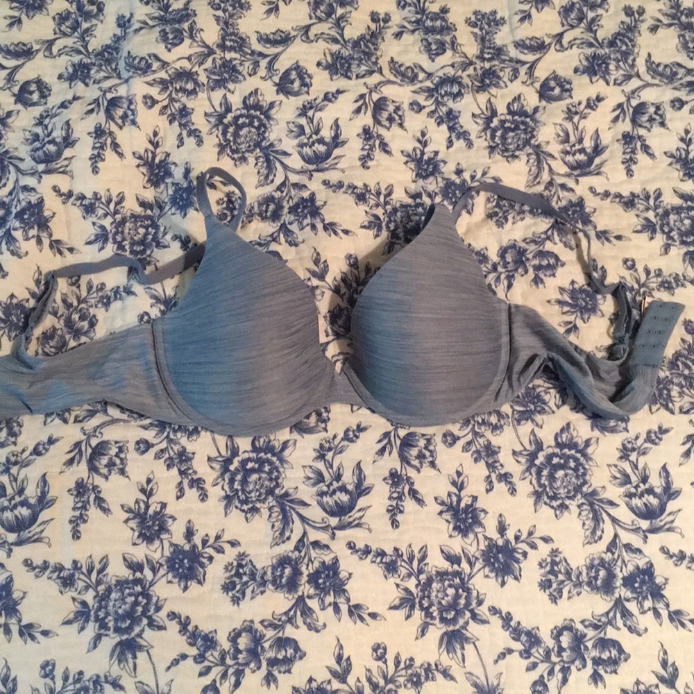 Victoria secret bra.